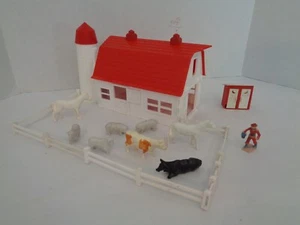 PLASTICVILLE VINTAGE GRANERO DE CAMPO, ANIMALES, CERCAS, CASA DE CAMPO. - Imagen 1 de 8