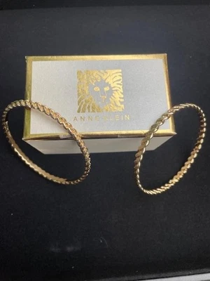 全新带盒 Anne Klein 金色手镯手链套装 2 件 — 第 1/2 张图片