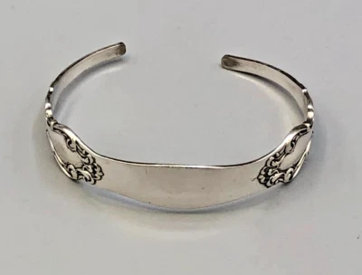 Brazalete de plata de ley barroco español de Reed & Barton, ligeramente usado Foto 1 de 4