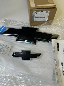 OEM GM 2021-2024 Chevy Silverado 1500 Front Rear Emblems Black Chrome 84434788 - Bild 1 von 1