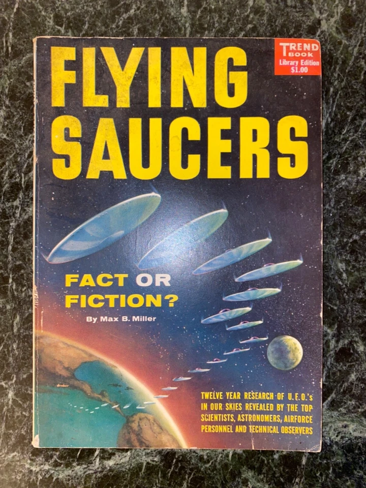 Vtg 1957 FLYING SAUCERS Fact or Fiction by Max Miller Trend Book #145 UFO Aliens Foto 1 de 4