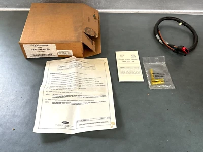 Cableado motor ventilador refrigerante Ford OEM NOS F8AZ-14A411-BA 1998-2000 Crown Victoria Foto 1 de 4