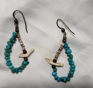 SOUTHWEST DESIGN FETTISH EARRINGS HOOK TOP, TURQUOISE & SHELL - Picture 1 of 2