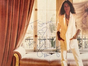 Signed Copy Of June Millington Running Vinyl Album Good Condition. - Foto 1 di 7