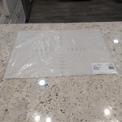 Pampered Chef Pastry Mat 24"x16" #1718 Brand New in Package! Holiday Baking - Image 1 of 4