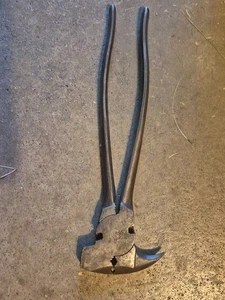 Diamond R510 USA Fencing Pliers Multi Tool - Picture 1 of 7