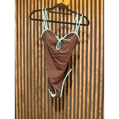 Traje de baño Anne Cole de una pieza marrón acanalado escote corazón ribete aguamarina Foto 1 de 4