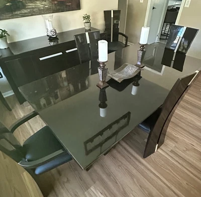 Hermoso juego de comedor de laca "marrón oscuro" Foto 1 de 4