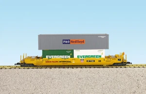 USA TRAINS INTERMODAL FLAT CAR with CONTAINERS - R17114 - Union Pacific #1 - Picture 1 of 1