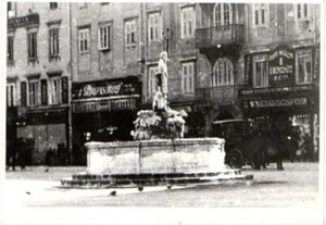 ftg 60 TRIESTE -  Fontana del Nettuno in Piazza della Borsa nel 1900 - Imagen 1 de 1