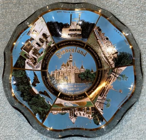 Disneyland Rüschen Sammelteller Glasschale Souvenir Dornröschenschloss - Bild 1 von 8