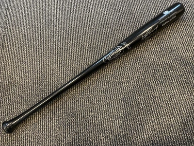 VLADIMIR GUERRERO MONTREAL EXPOS NATIONALS SIGNED BASEBALL BAT MLB AUTH - Image 1 of 3