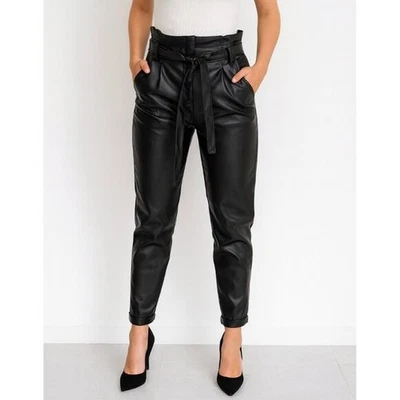 Pantalones Almost Famous Nuevos con Etiquetas Imitación Cuero Negros Tiro Alto Corbata Cintura Cónica Para Mujer’s Foto 1 de 4