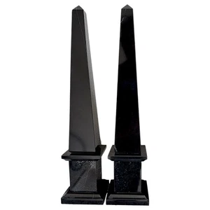 Coppia di Obelischi in Marmo Nero Acceglio Scultura da Tavolo Home H 40cm - Picture 1 of 7