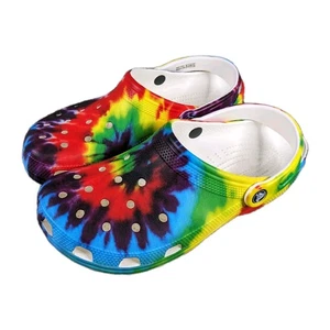 Crocs Tie Dye Classic Clogs Women's Size 10 (Men's 8) Shoes Graphic Rainbow EUC - Picture 1 of 9