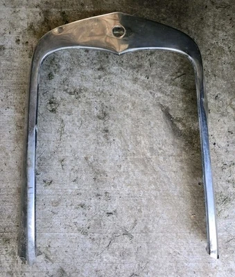 Carcasa de radiador antigua Ford modelo A Foto 1 de 4