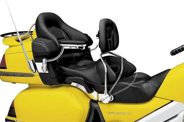 Kuryakyn Rider Backrest Front Black Fits Honda GL1800 Gold Wing 2001-2010 Foto 1 de 1