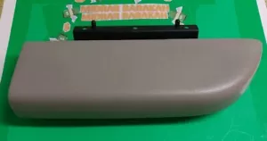 03-11 Lincoln Town Car Front Passenger Door (RH) Armrest Storage Lid Oem used - Picture 1 of 8