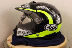 Arai XD-4 Mesh Yellow Motorcycle Helmet - Size Large - QR Discount - Picture 1 of 6