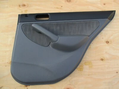 Panel de puerta trasera derecha gris Honda Civic LX 2003 Foto 1 de 4