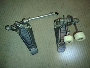 Pearl Double Bass Drum Pedal benötigt ein paar Vierkantschrauben - Bild 1 von 6