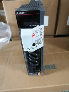 UNO Servo Drive Mitsubishi MR-J4-100A Usado Probado En Buen Estado DHL/FedEx - Imagen 1 de 3