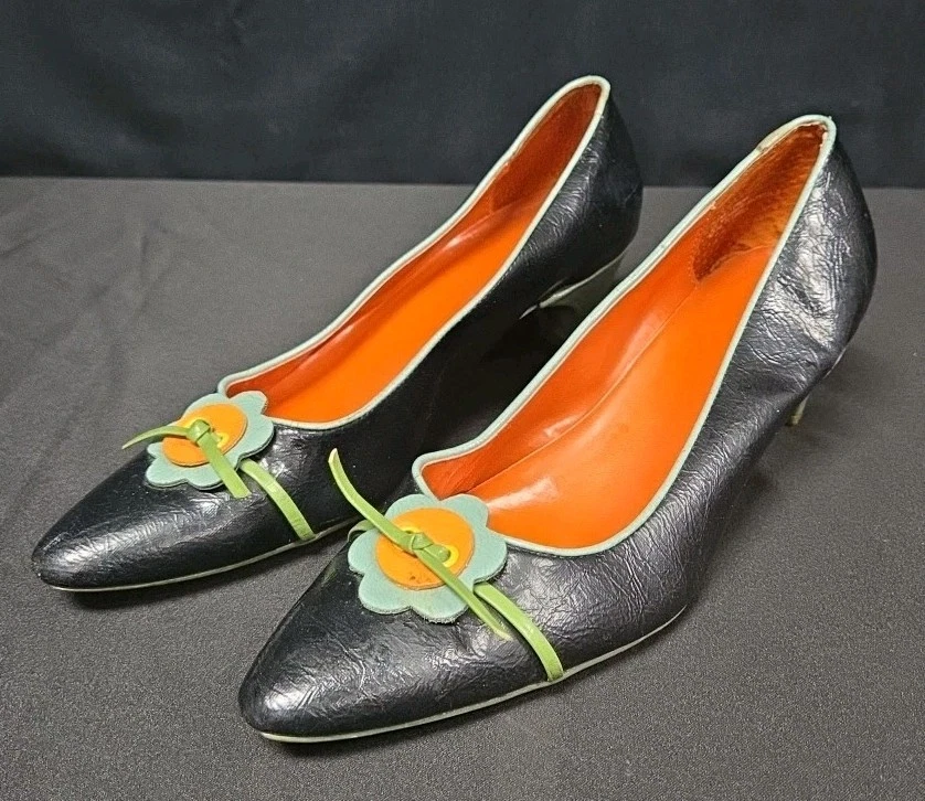 Madeline Black Leather Size 7.5 Designer Floral Shoes Heels Pumps - Image 1 of 4