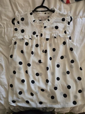 Blusa sin mangas Ann Taylor Loft talla grande a lunares muy fluida Foto 1 de 3