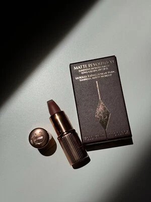 CHARLOTTE TILBURY MATTE REVOLUTION LIPSTICK (PILLOW TALK) 1.1g mini size - Image 1 of 2