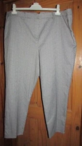ladies lovely black/white,red fleck dogtooth check trousers from TU size 22 - Picture 1 of 2