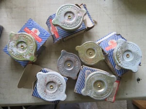 JOB LOT OF 7 MORRIS MINOR 1000 4 LB RADIATOR CAP LONG NECK N.O.S. - Picture 1 of 1