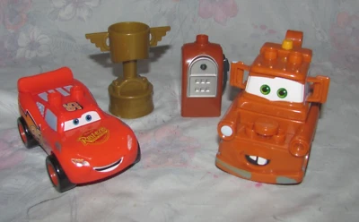 Mega Bloks Disney Cars Series Mater and Lightning McQueen Figures Foto 1 de 3