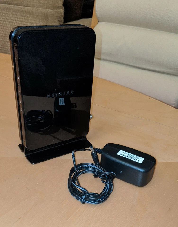 NETGEAR cable modem CM500 up to 300Mbps DOCSIS 3.0 perfect condition  - Image 1 of 3