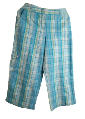 Van Heusen Womens Plaid Blue, Green white Cargo Capri Pants Size 6 - Image 1 of 4
