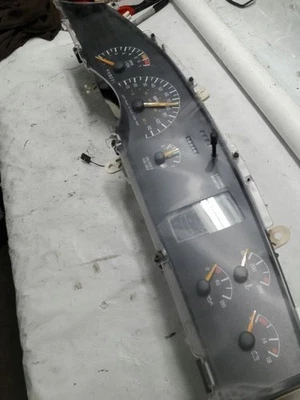 Velocímetro EE. UU. sin panel de consola compatible con 97-99 Bonneville 152272 Foto 1 de 4