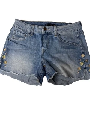 Pantalones Cortos Denim Level 99 Boho Chic Con Bordado Celestial Dobladillo Envejecido Talla 27 Foto 1 de 4