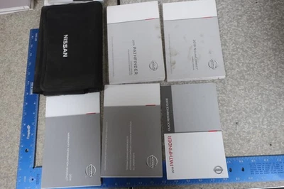 Nissan Pathfinder Manual del Propietario 2019 Navegación Libro Set 19 Envío Gratis OM922 Foto 1 de 2