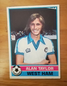 Topps Red Back Football Cards 1977 #271 Alan Taylor - West Ham