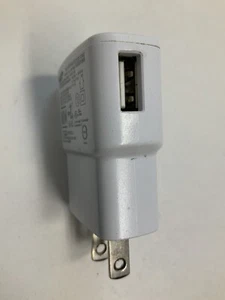 Adaptador de pared Samsung USB de 2 clavijas modelo ETAOU61JWE electrónica reciclado - Imagen 1 de 6