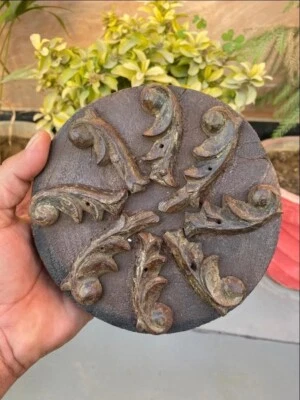 Ancient Old Wooden Hand Carved Floral Ceiling Panel Wall Panel Round Bracket - Image 1 of 4