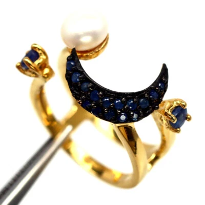Edelstein 6 Mm. Weiße Perle & Blauer Saphir Schmuck Ring 925 Silber Größe 7.75 - Bild 1 von 4