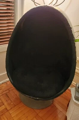 Vintage Stereo Egg Chair  Mid Century Modern Original Fiberglass Audio Egg Chair - Image 1 of 4