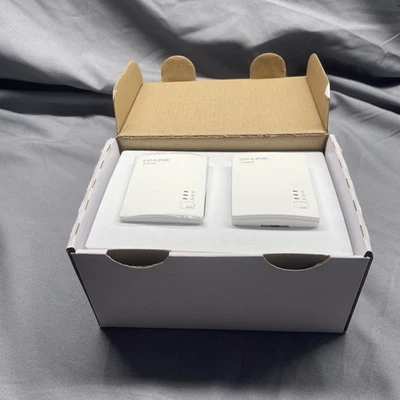 TP-Link AV200 Nano Powerline Adapter Kit TL-PA2010KIT 200Mbps Networking NEW - Image 1 of 4