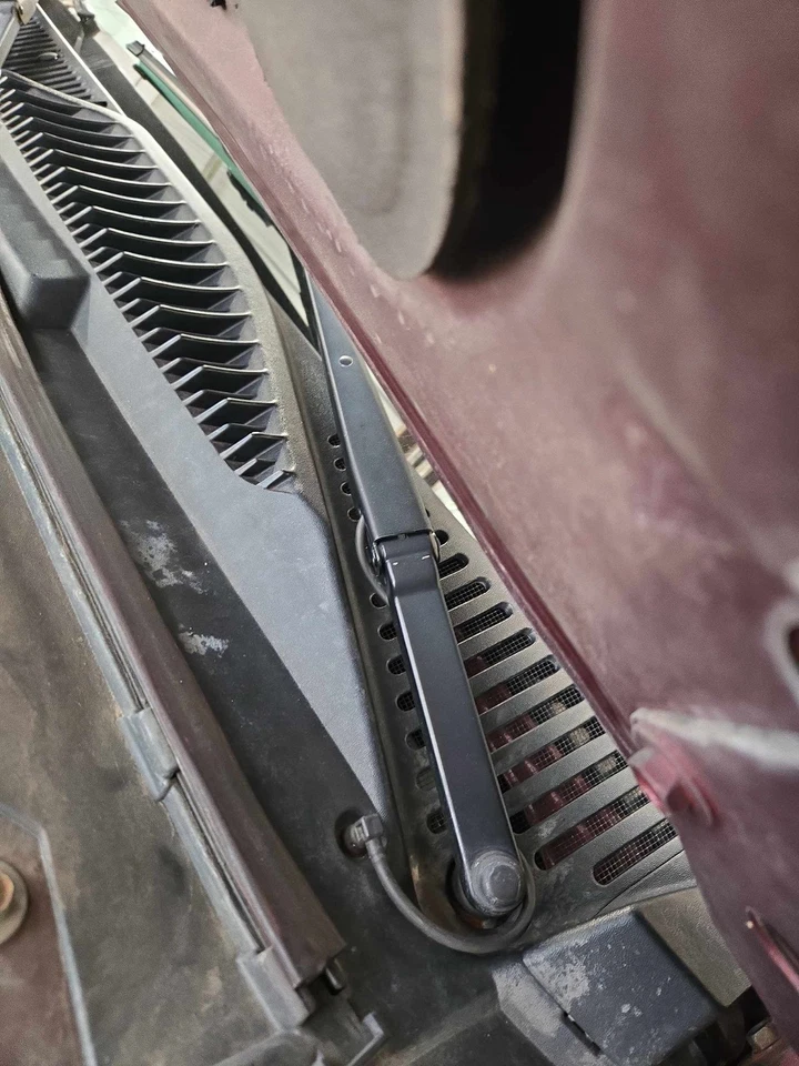 Brazo limpiaparabrisas Chevy Silverado 1500 99 00 01 02 Foto 1 de 1