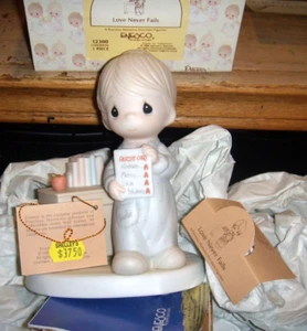NEW Precious Moment Figurine LOVE NEVER FAILS # 12300 1994 Vintage /org box - Picture 1 of 1