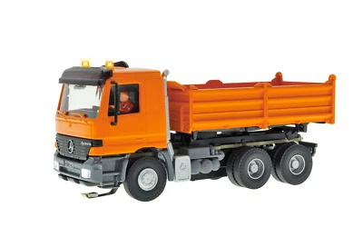 Viessmann 8041 MB ACTROS 3-Axle Tipper With Rotating Lights Municipal New 2025 - Image 1 of 4