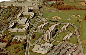 Indiana University Bloomington Briscoe McNutt Foster Vierecke Dellen Postkarte - Bild 1 von 2