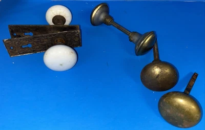 Vintage Doorknob Handle Hardware Mixed Lot Of 6 Knobs + keyhole plates - Image 1 of 4