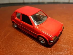 1/43 Solido Peugeot 205 ORIGINALE - Foto 1 di 14