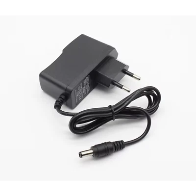 Adaptateur chargeur AC DC Prise secteur universel 12V 1A 100-240V 50/60Hz - Photo 1/2